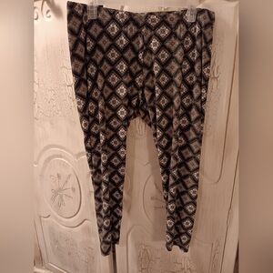 Riley + James Geometric Leggings